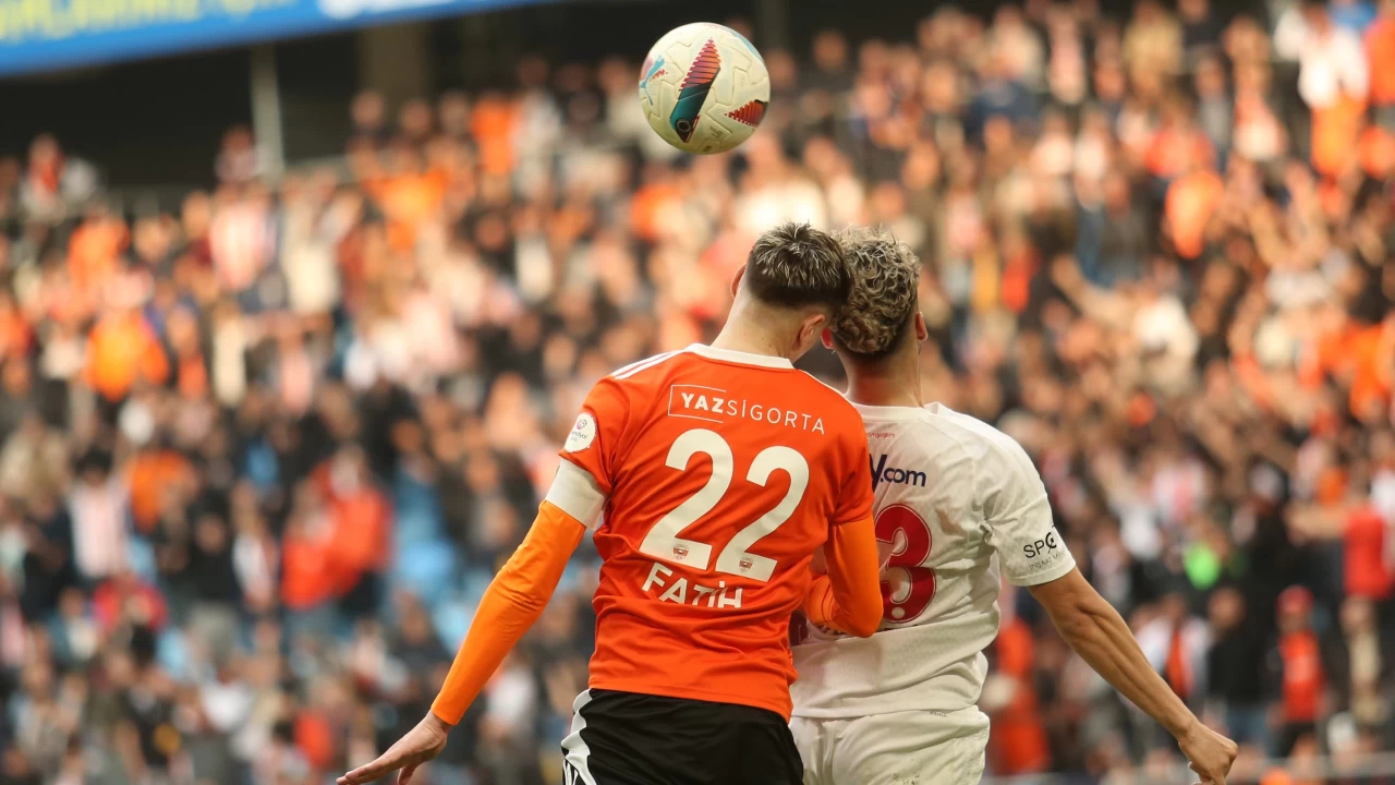 1. Lig'de Adanaspor ile Ümraniyespor berabere kaldı | Adanaspor 1 - Ümraniyespor 1 maç sonucu