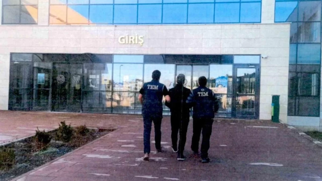 Firar FETÖ'cü polisten kaçamadı