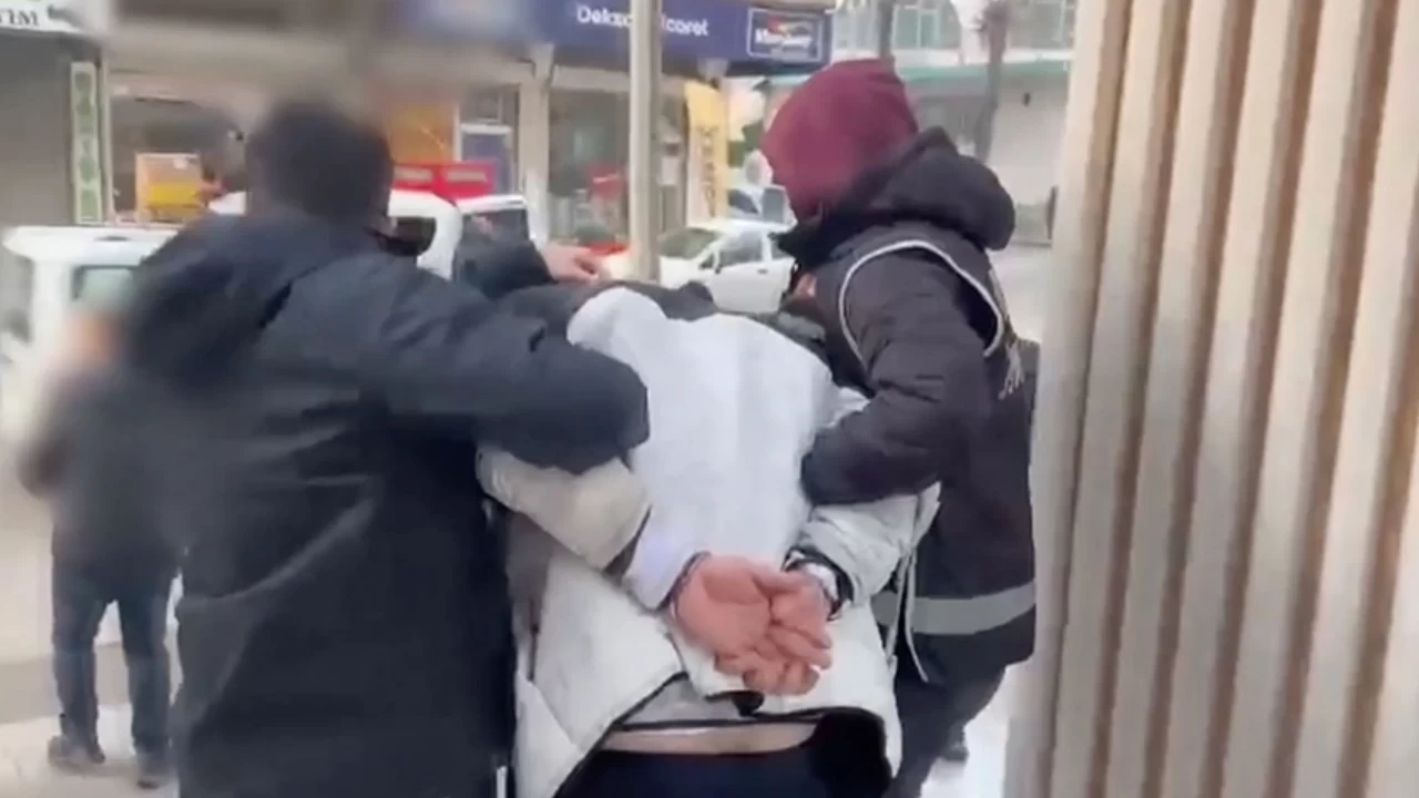 Üç ilde suç örgütüne darbe: 12 zanlı tutuklandı