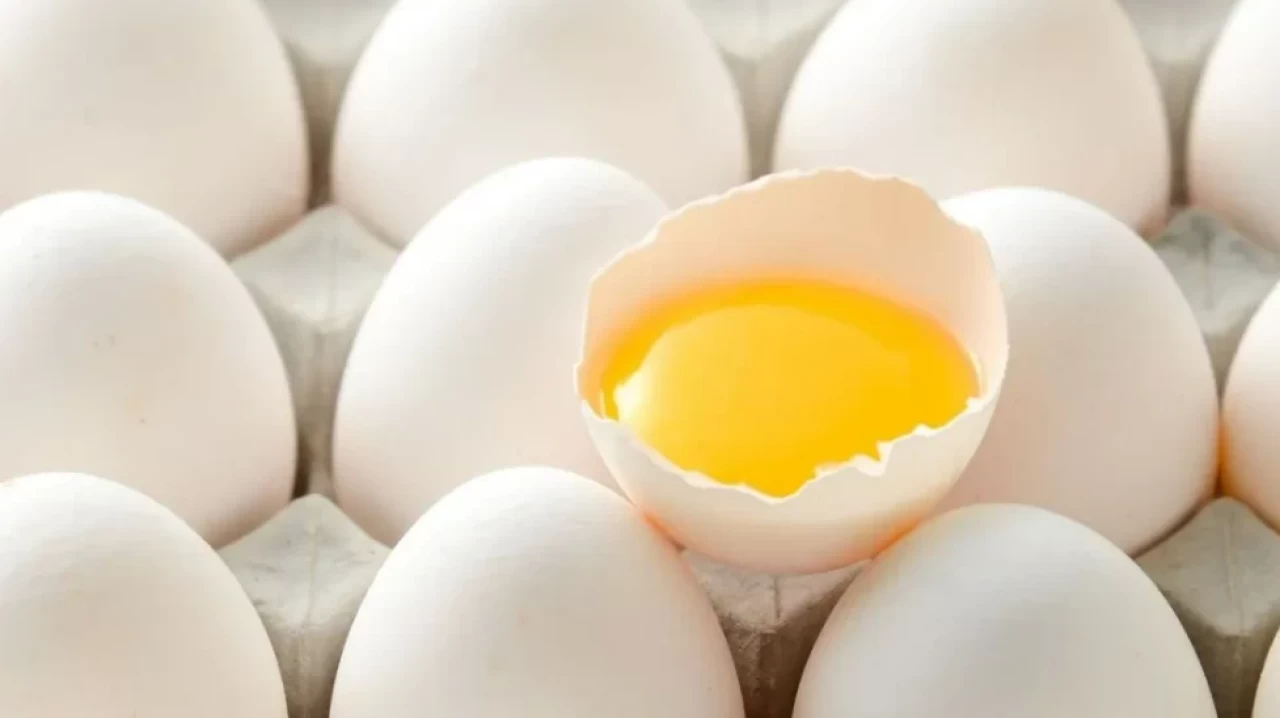 Bozuk yumurtayı pişirmeden anlamanın en kolay yolu: İşte pratik test yöntemi