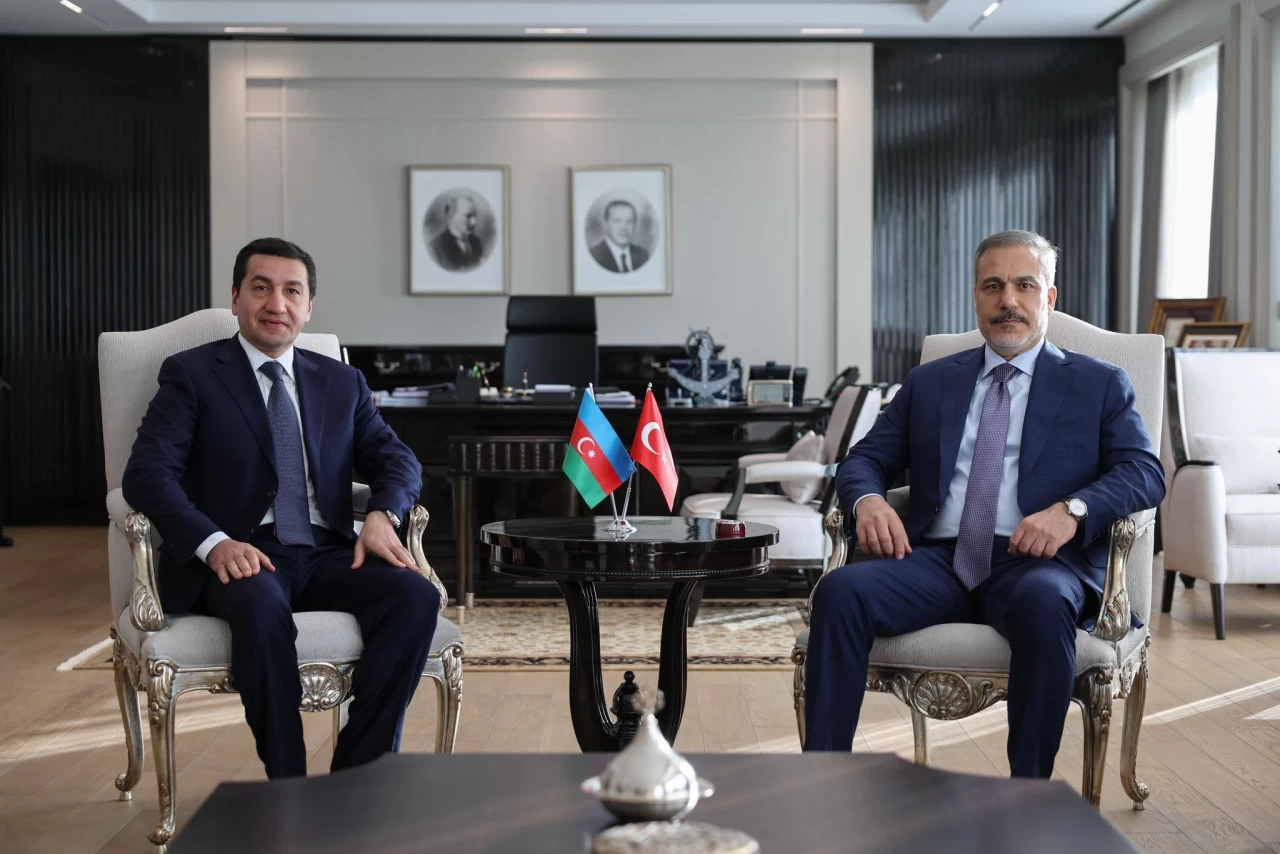 Dışişleri Bakanı Hakan Fidan, Azerbaycan Cumhurbaşkanı Müşaviri Hikmet Hacıyev ile görüştü