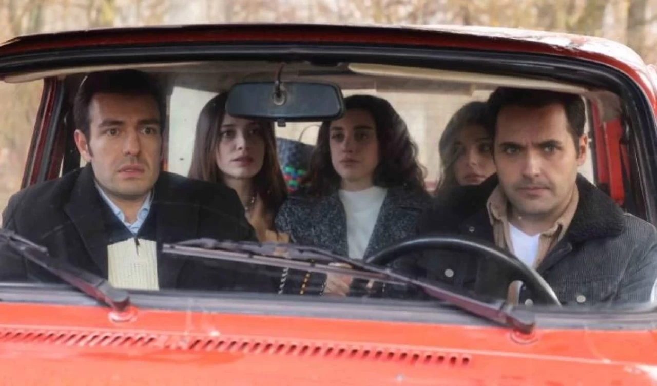 Zembilli dizisinde flaş değişiklik! 8. bölümden sonra yeni dönem başlıyor