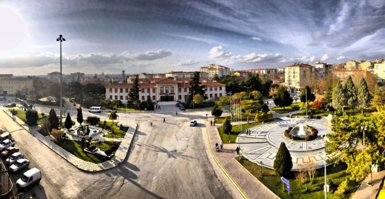 MHP MYK Üyesi Büşra Cin, Kırklareli'ne 2025 yılı için dev yatırım programını açıkladı