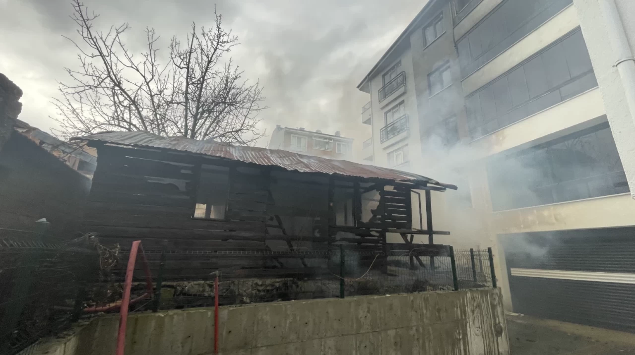 Bolu'da ahşap barakadan başlayan yangın korkuttu!