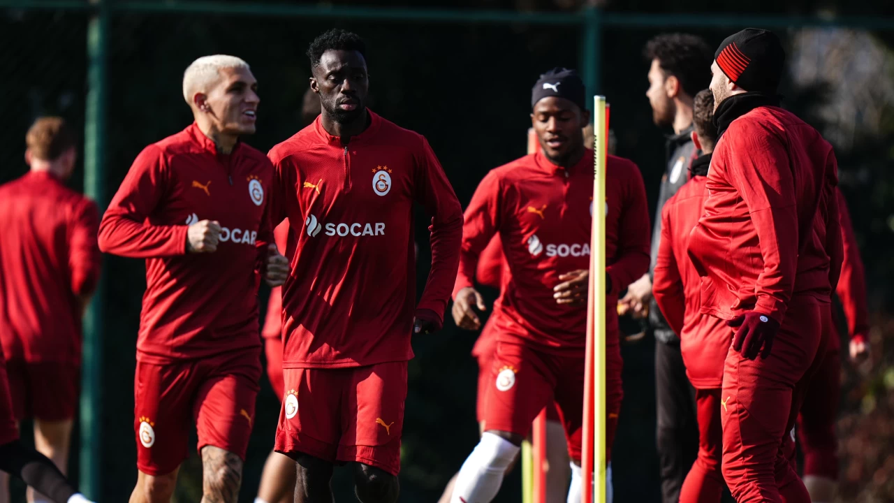 Galatasaray’da Gaziantep FK maçı kamp kadrosu belli oldu: Jakobs ve Yunus sakat, transfer ihtimali olan Nelsson kadroda değil