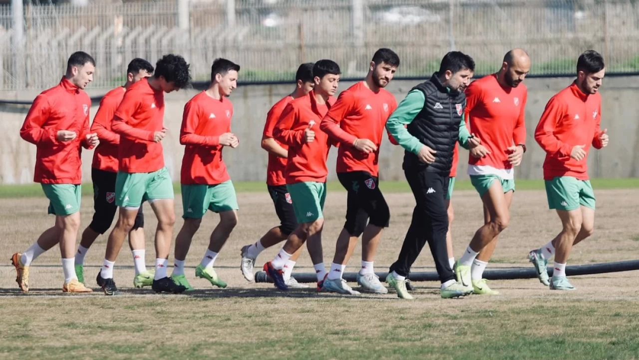 3. Lig ekiplerinden Karşıyaka’da futbolcular antrenman boykotu yaptı, yönetim olağanüstü toplantı kararı aldı