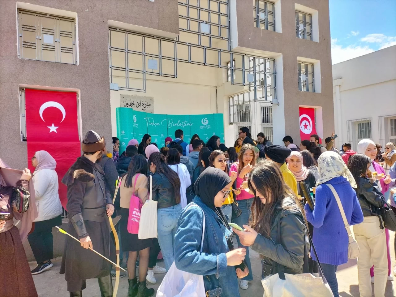 Yunus Emre Enstitüsü, Tunus'ta "Kültür Günü" etkinliğinde Türk kültürünü tanıttı