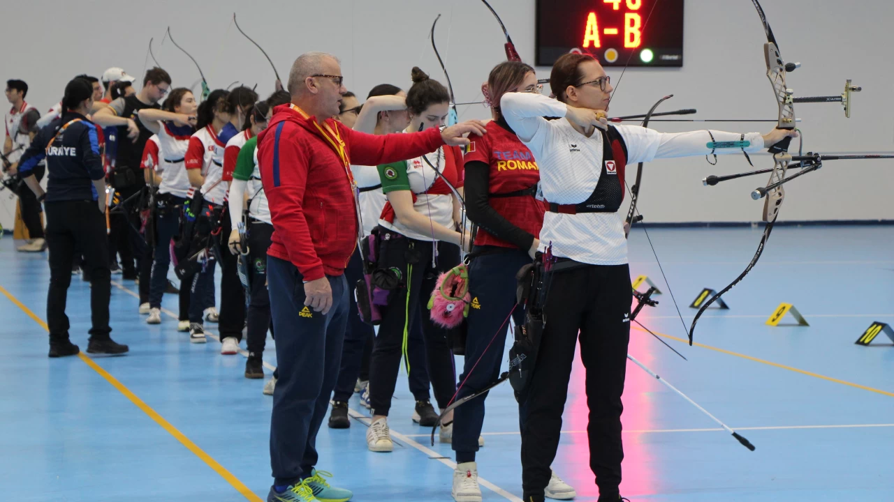 Milli okçular Samsun’da Avrupa Salon Okçuluk Şampiyonası'nın resmi antrenmanlarına başladı