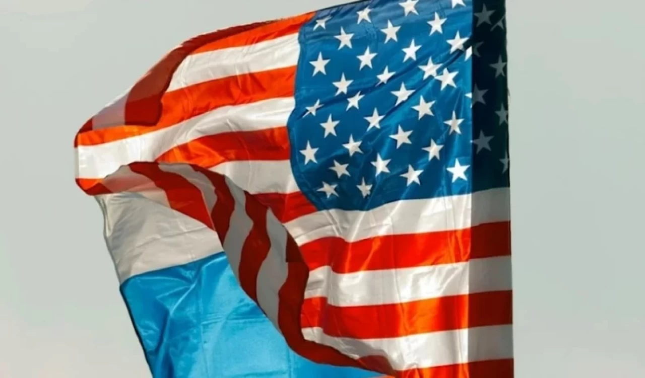 Rusya heyeti, ABD'li heyetle ikili görüşmeler için Suudi Arabistan'ın başkenti Riyad'a ulaştı