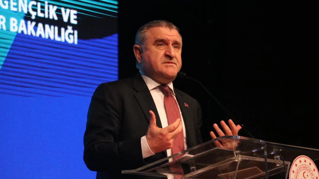 Gençlik ve Spor Bakanı Osman Aşkın Bak gençler için yeni politika adımlarını açıkladı