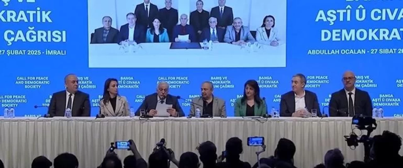 İmralı‘dan beklenen çağrı geldi: PKK kendini feshetmeli