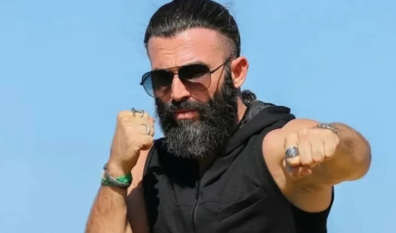 Turabi Çamkıran'ın tartışmalı şarkısı sosyal medyayı salladı