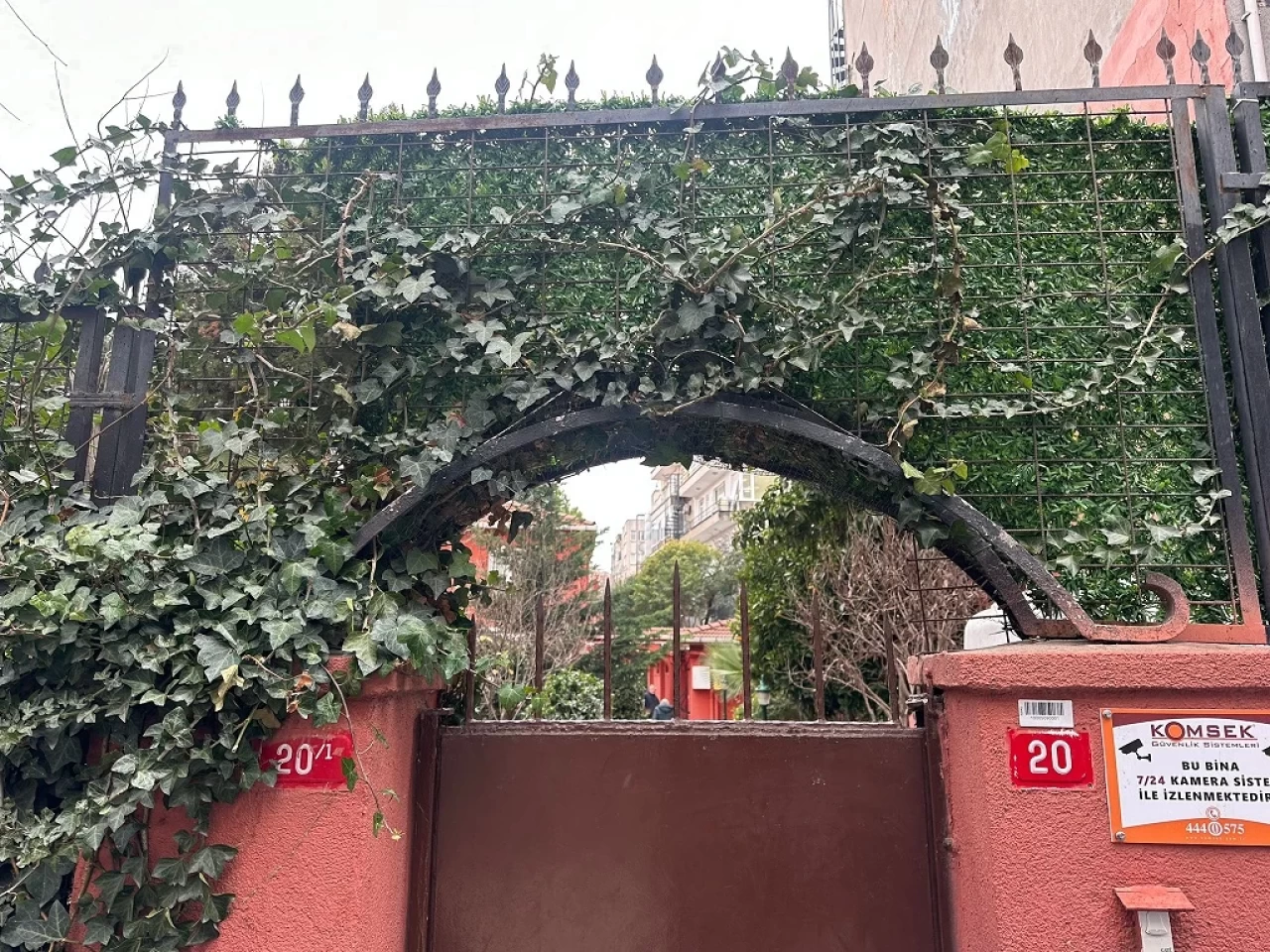 Aya Yorgi Kilisesi'nde kriz! Ayinler süresiz durduruldu