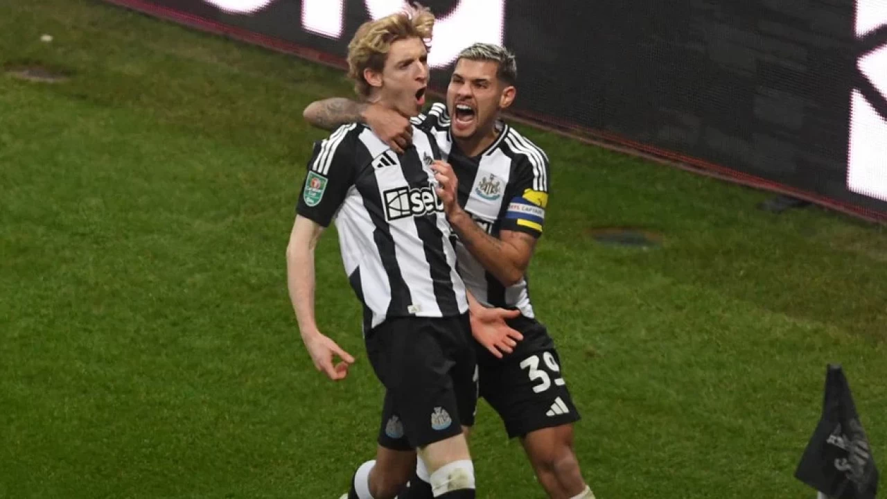 Lig Kupası yarı finalinde Arsenal’i yenen Newcastle United finalde | Maç Sonucu Newcastle United 2-0 Arsenal