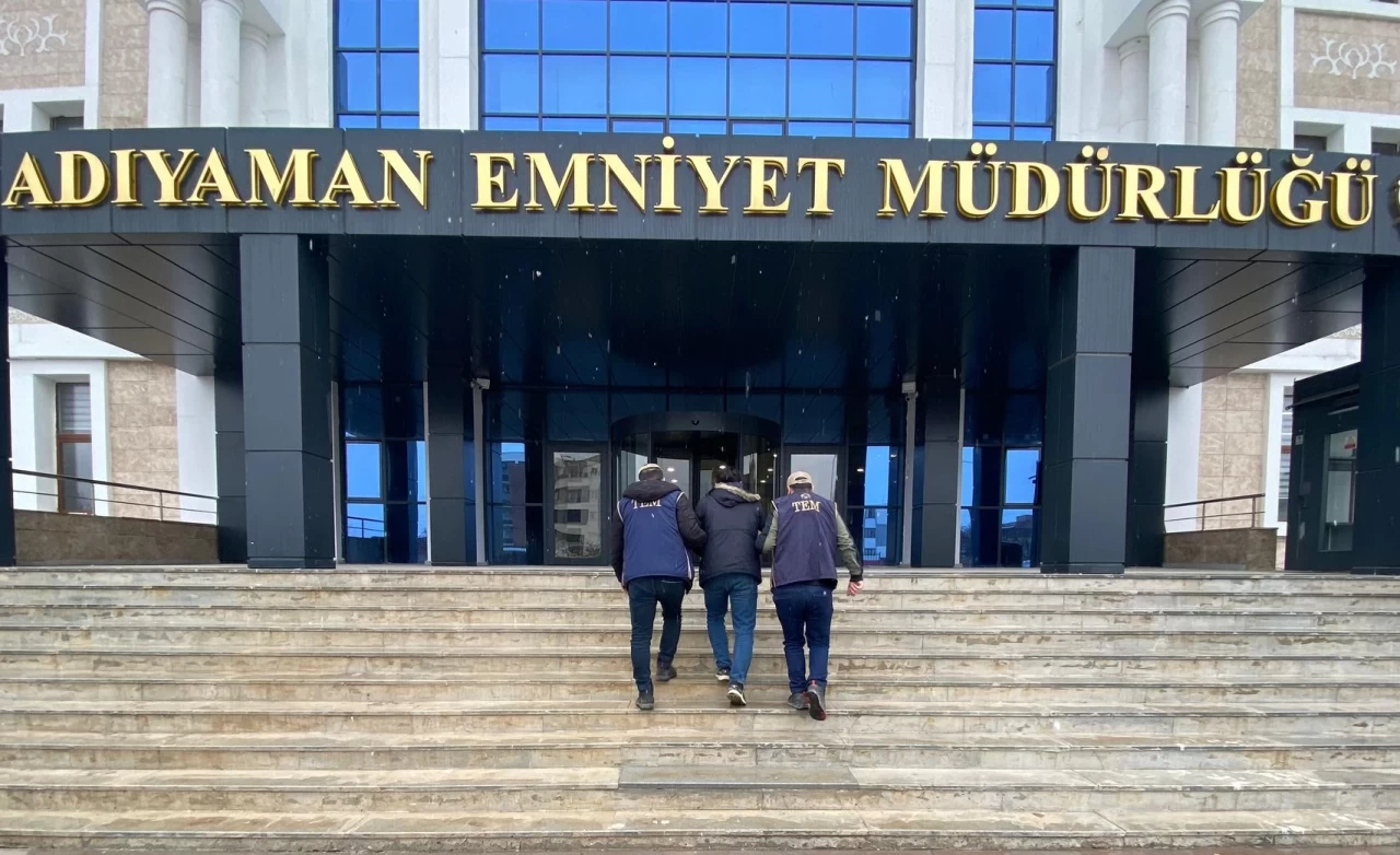 Adıyaman'da hakkında 7 yıl 6 ay hapis cezası bulunan FETÖ firarisi yakalandı