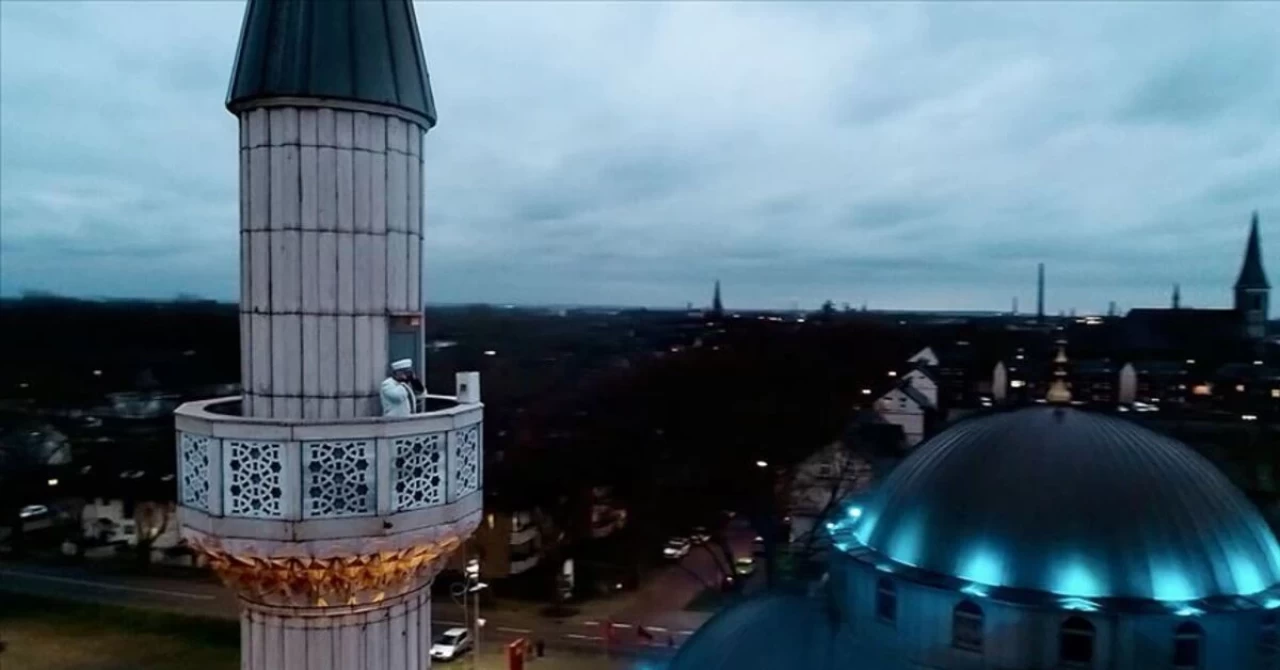 Ezan Okunurken Abdest Alınır Mı?