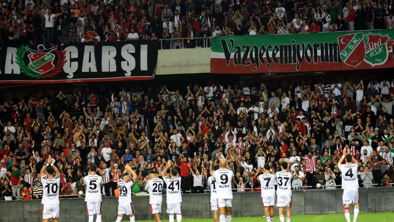 Karşıyaka taraftarları, 3. Lig’deki Kuşadasıspor maçı öncesinde birlik ve beraberlik için seferberlik başlattı