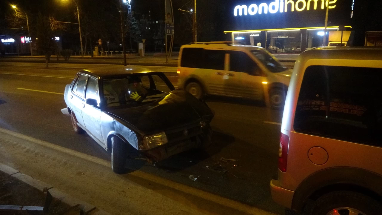 Malatya'da yaşanan iki zincirleme kazada 8 araç kaza yaptı