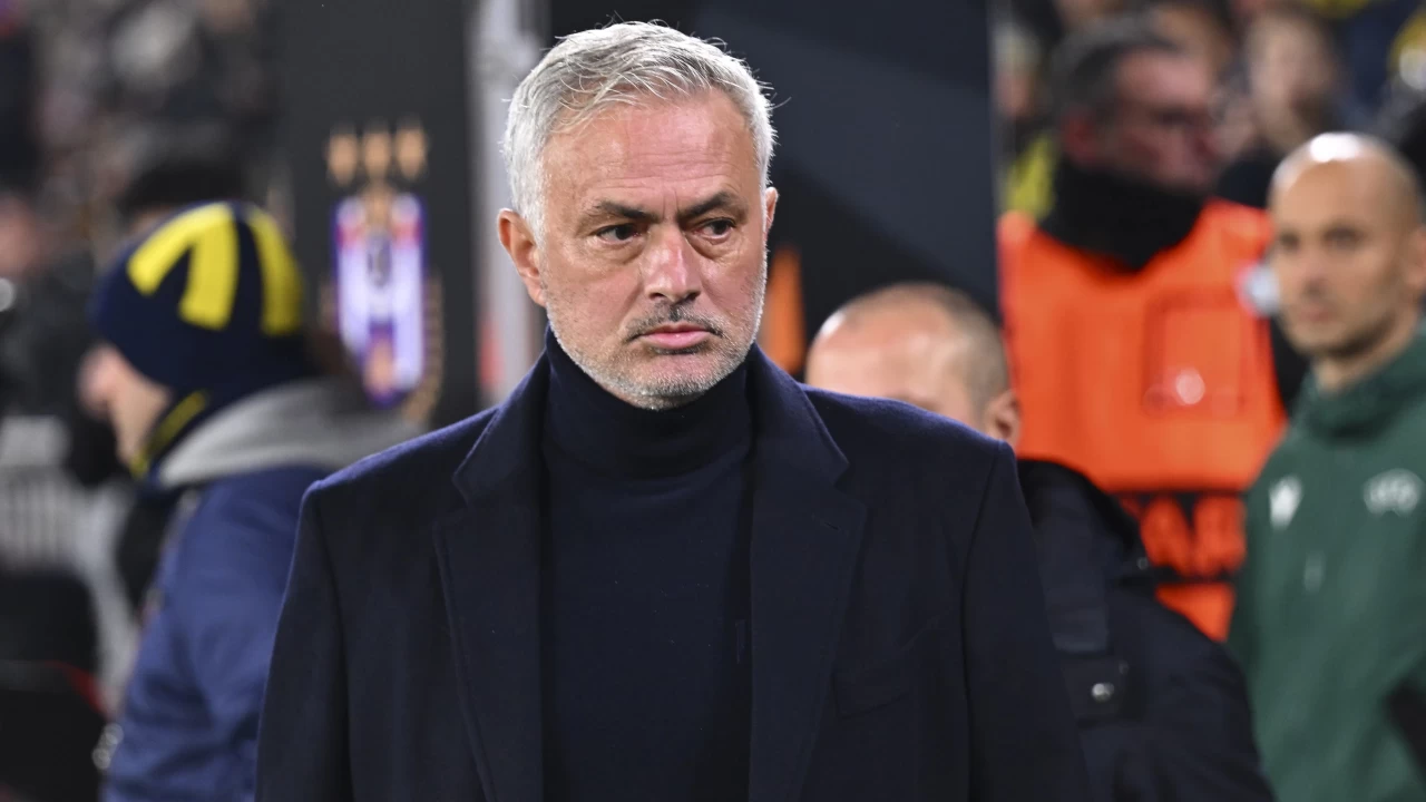 Mourinho'dan Fred kararı: Galatasaray-Fenerbahçe derbisi öncesi dinlendirilecek
