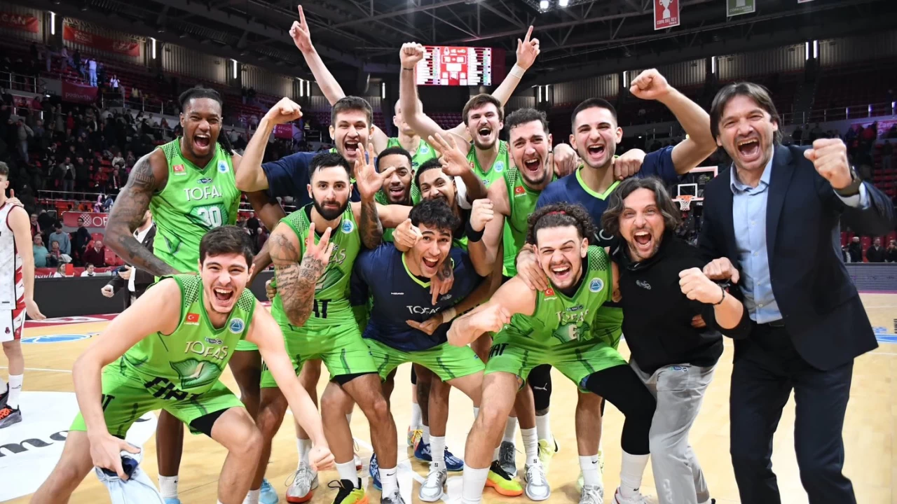 TOFAŞ Erkek Basketbol Takımı, FIBA Avrupa Kupası'nda çeyrek finale yükseldi!