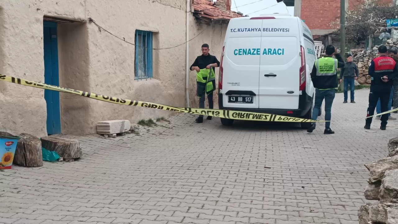 Kütahya'da dehşet: Eşi ve bir kişiyi pompalı tüfekle öldüren zanlı kayıplara karıştı!