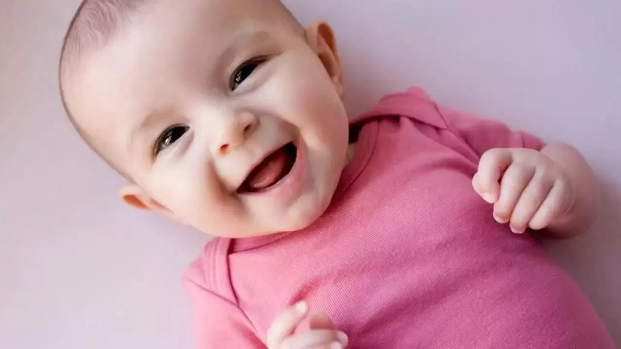 Ebru İsminin Anlamı Nedir? Ebru Ne Demek, Kur’an’da Geçiyor mu?