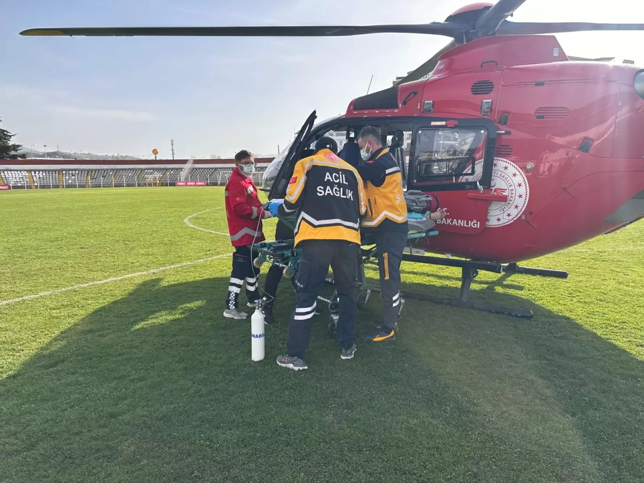 21 yaşındaki genç, Tokat’tan Samsun’a ambulans helikopterle ulaştırıldı