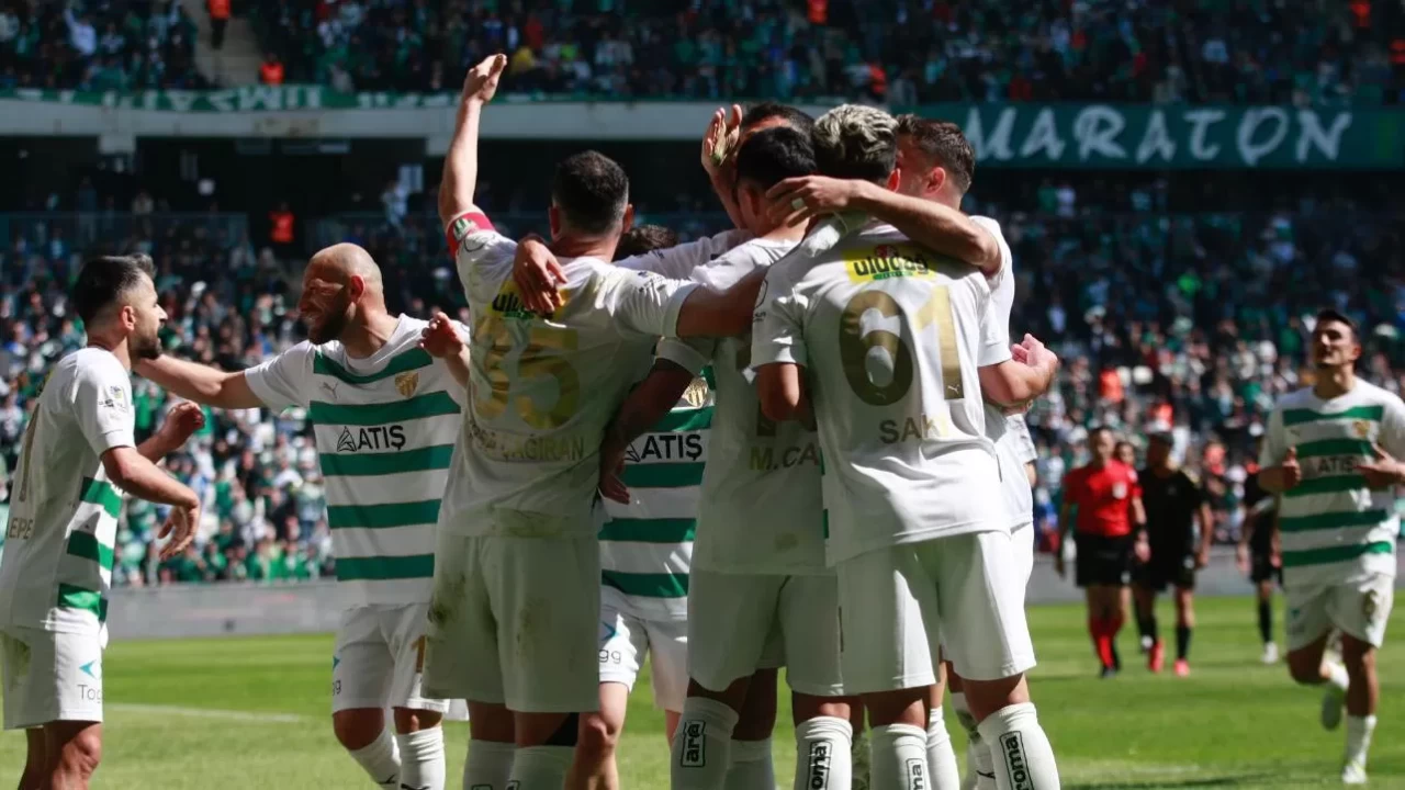 Bursaspor, Adem Çağlayan yönetiminde ilk galibiyetini aldı | Maç Sonucu Bursaspor 4-0 Kırşehir FK