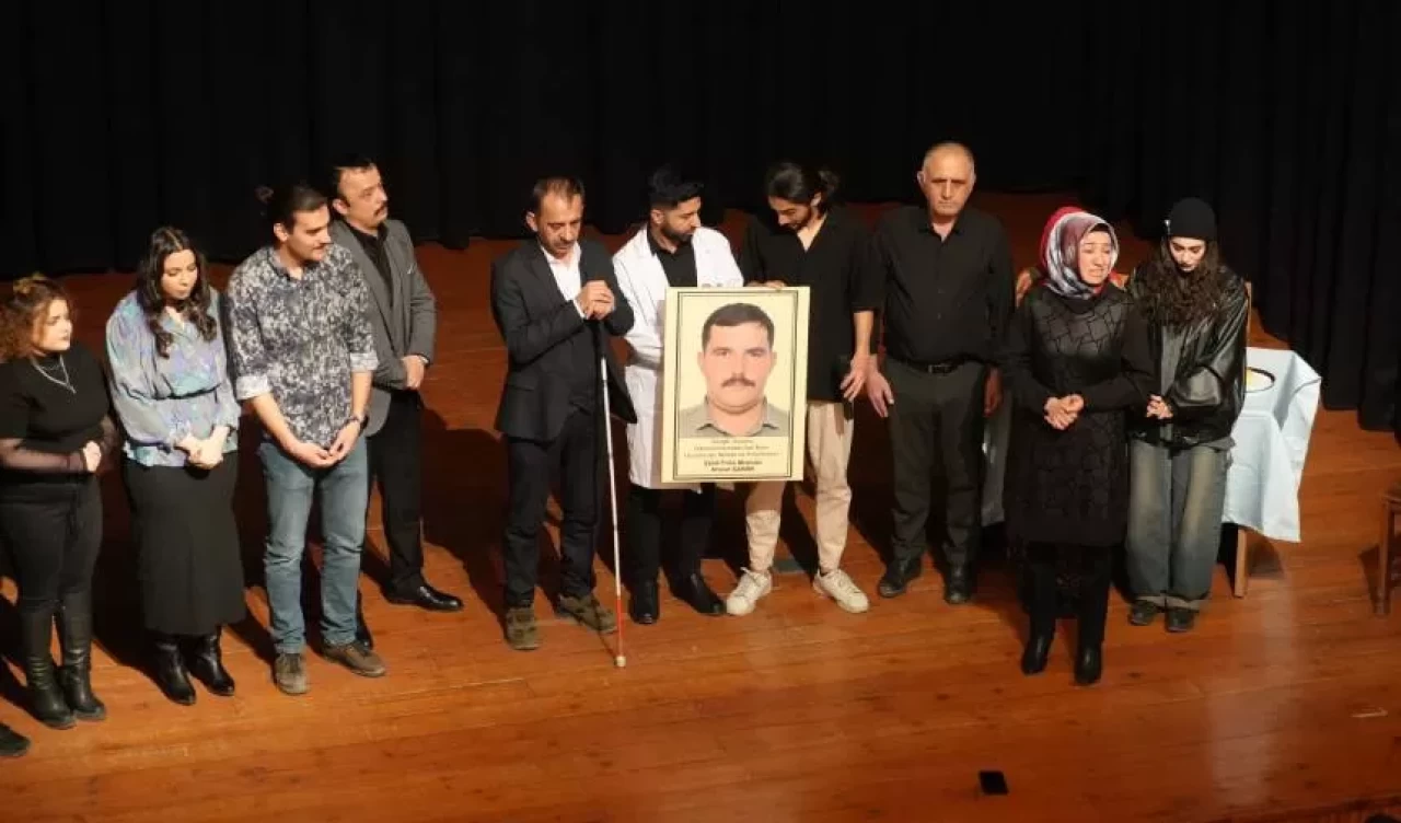 Kastamonu’da şehit düşen narkotik polisi Ahmet Şahan anısına tiyatro oyunu sahnelendi