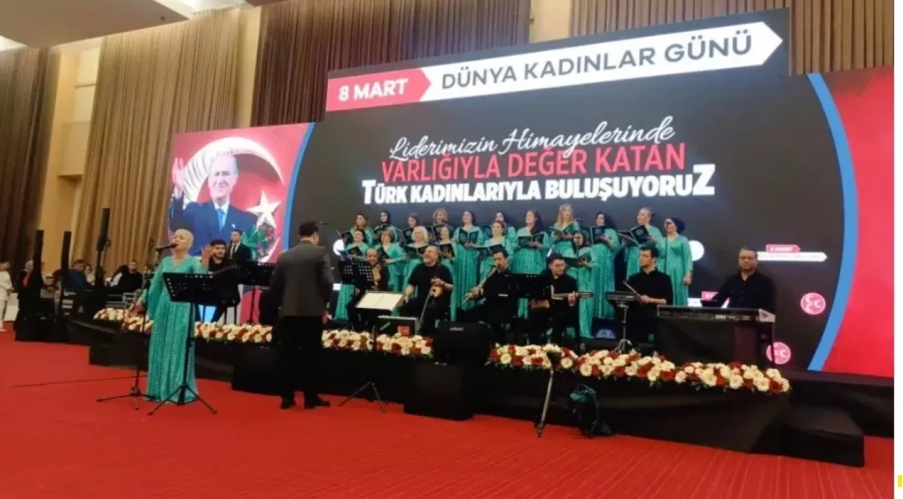 MHP Küçükçekmece 100. Yıl Kadın Korosu üçüncü konserini Ankara’da verdi