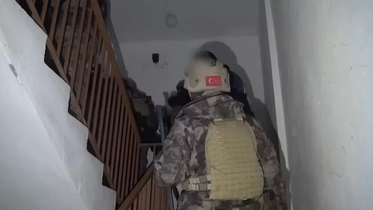 8 il merkezli operasyon! Milyonlarca liraya el konuldu