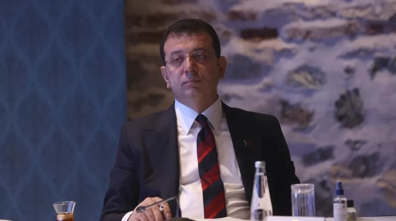 Ekrem İmamoğlu görevden uzaklaştırıldı