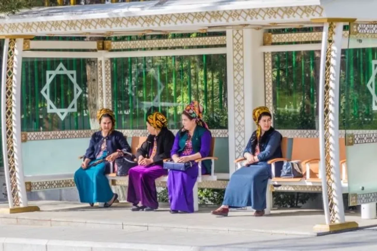 Türkmenistan'da kıyafet kuralı sıkılaştı!
