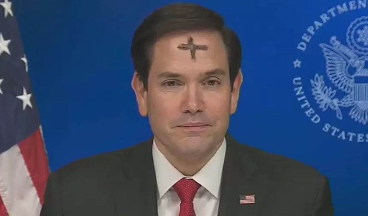 ABD Dışişleri Bakanı Rubio, televizyona alnında haç işaretiyle çıktı