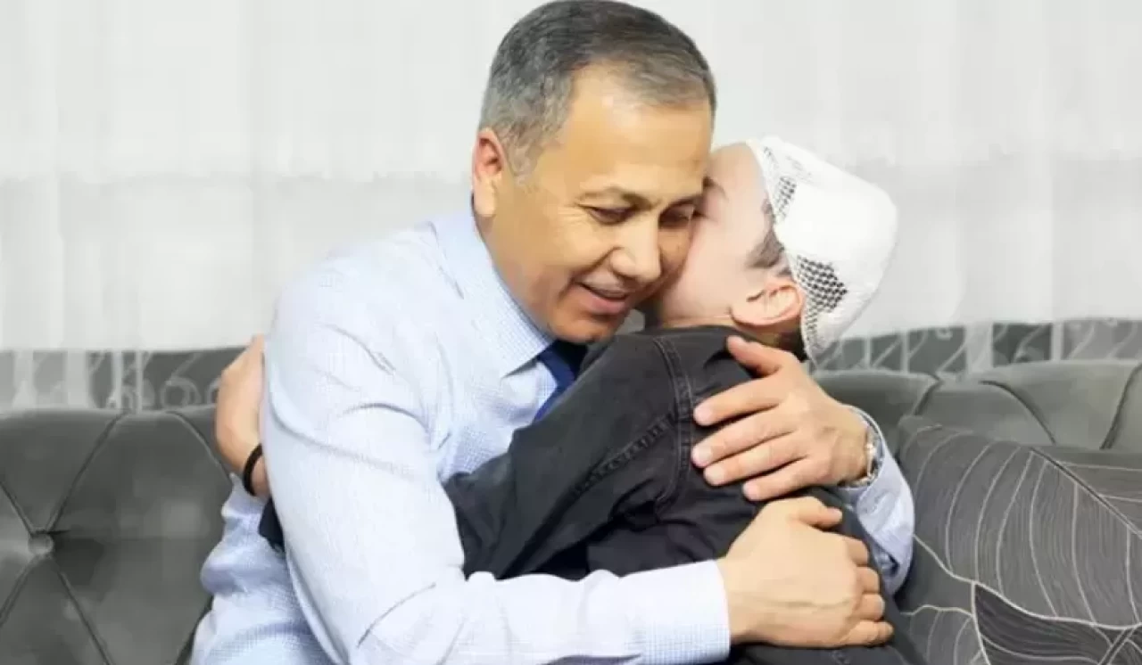 Bakan Ali Yerlikaya’dan küçük Tunahan’a ziyaret