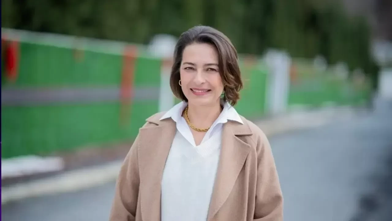 Piyasa Dizisi Ahsen Kimdir? Ayça Bingöl’ün Biyografisi, Yaşı ve Evliliği