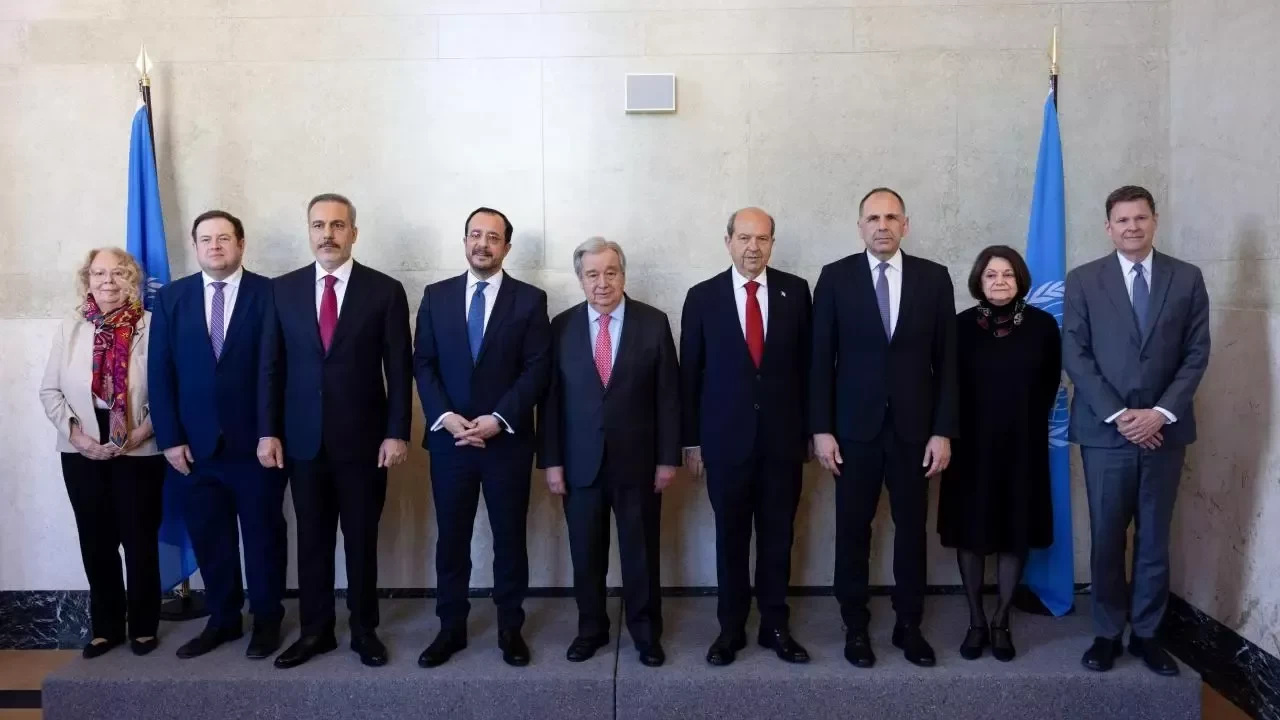 Kıbrıs'ta yeni umutlar: Geçiş noktaları ve enerji projeleri için mutabakat sağlandı!