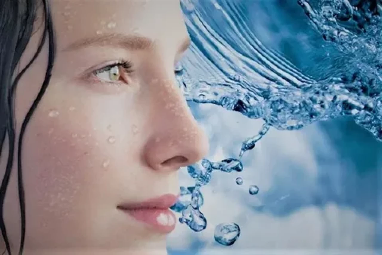 Bebek gibi cilt için mükemmel formül! Günde bir bardakla ışıl ışıl parlayın