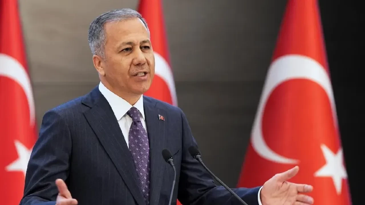 İçişleri Bakanı Ali Yerlikaya, Saraçhane'deki izinsiz gösterilerde 6 polisin yaralandığını açıkladı