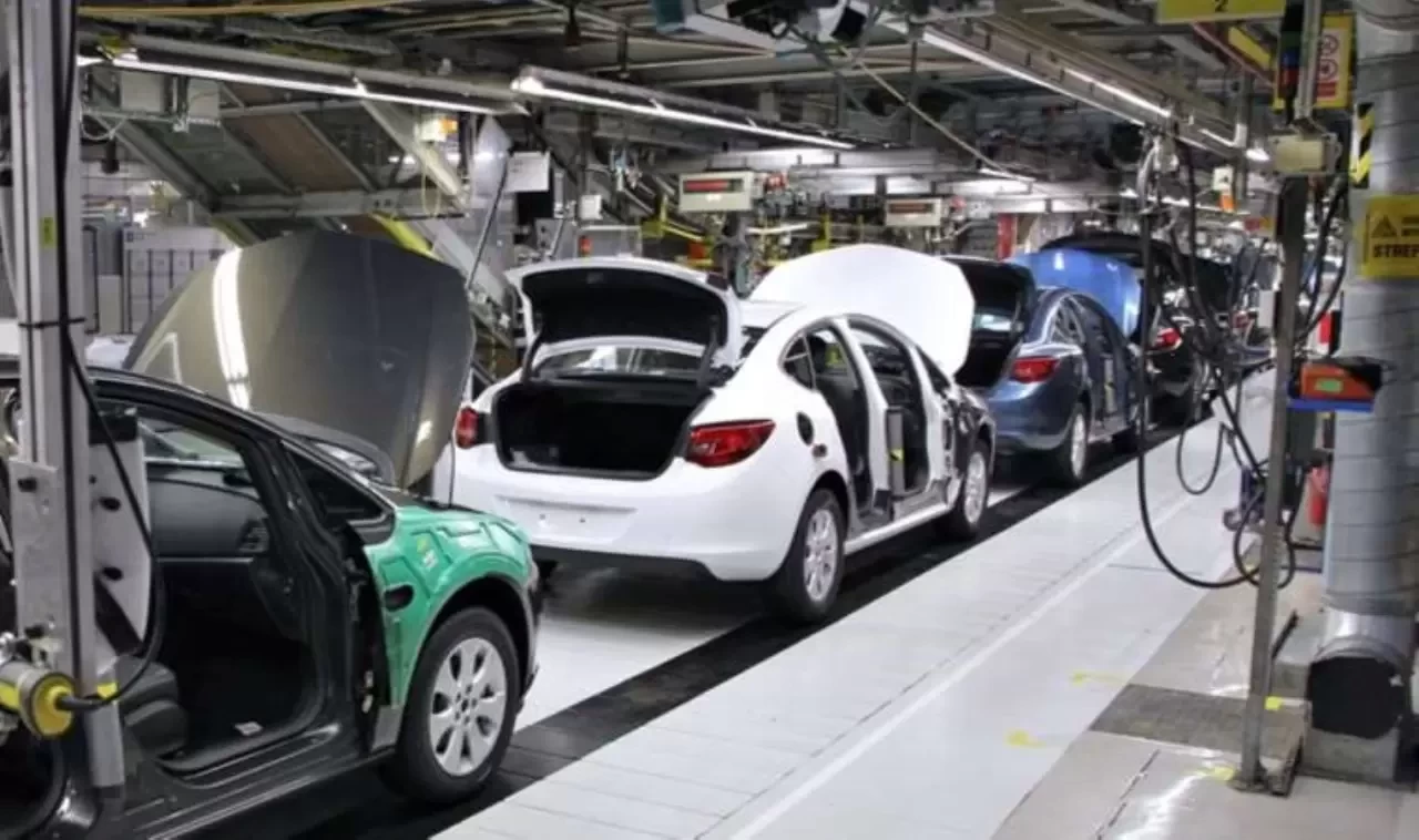 İngiltere'de araç satışları beş ayda üst üste düştü!