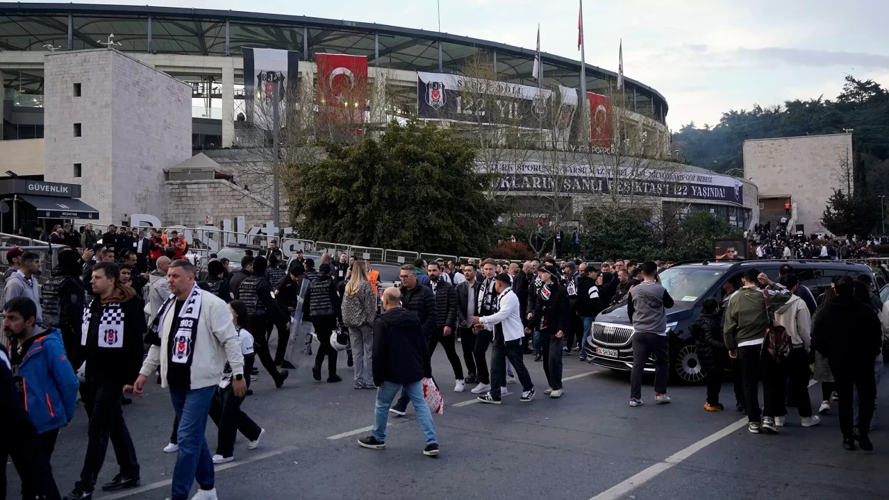 Beşiktaşlı taraftarlardan derbiye yoğun ilgi