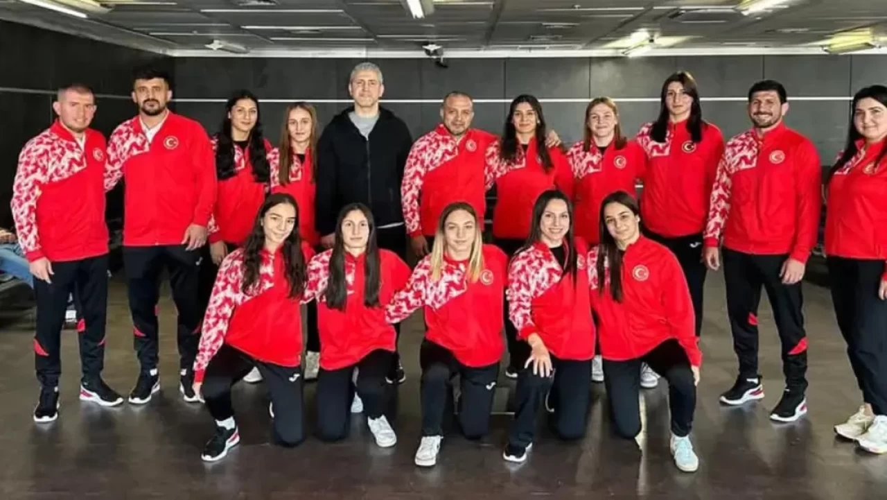 Üç Milli güreşçi, U23 Avrupa Şampiyonası'nda finale yükseldi