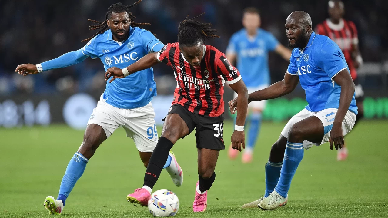 Napoli, Milan’ı ilk yarıda attığı gollerle yıktı! Serie A’da Napoli 2-1 Milan maç sonucu