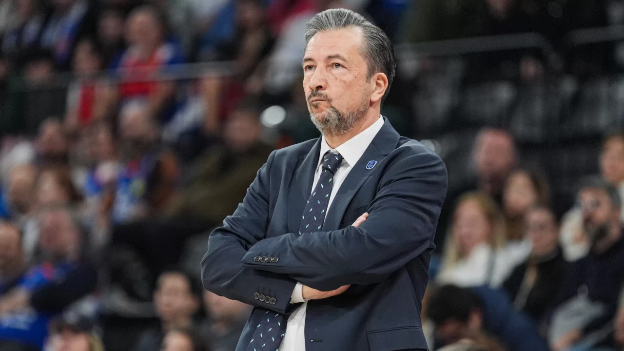 Anadolu Efes Başantrenörü Luca Banchi’den EuroLeague’deki Virtus Bologna maçının ardından önemli açıklamalar