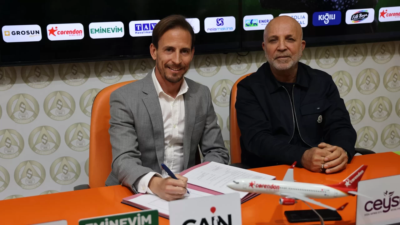 Alanyaspor'un yeni teknik direktörü Joao Pereira oldu