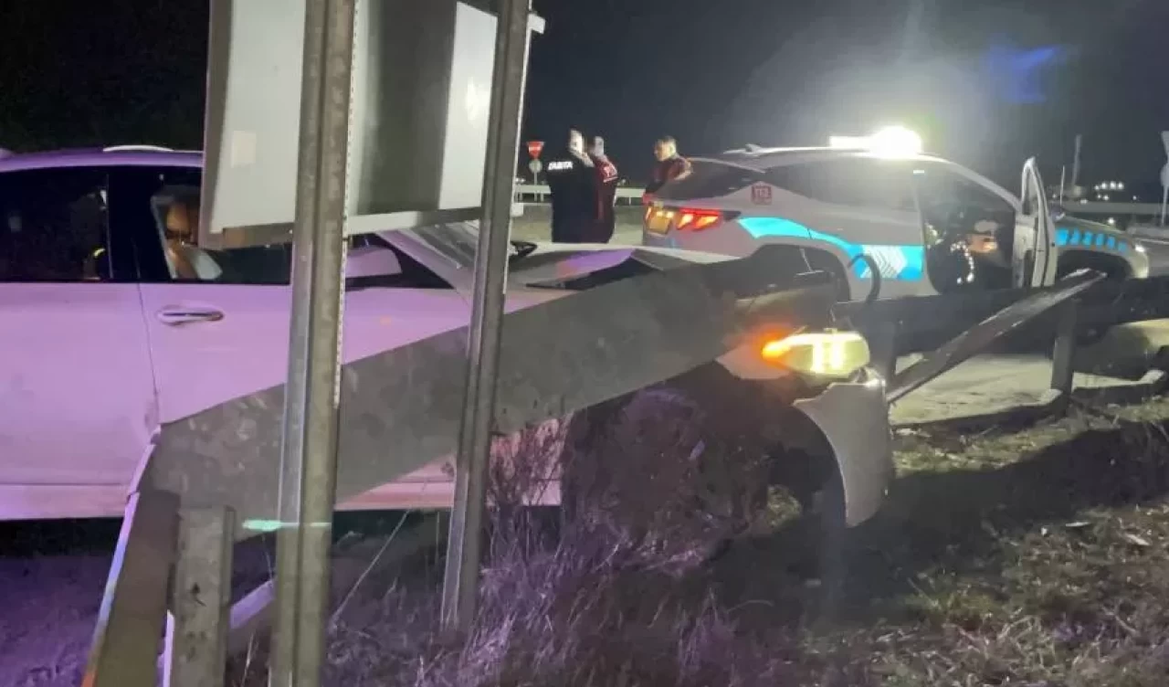 Polisten kaçarken kaza yaptı, paylaşımı dikkat çekti: Alkollüyken araç kullanmayın, polisten kaçmayın