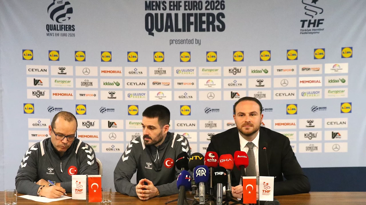 A Milli Erkek Hentbol Takımı, İsviçre maçı için destek bekliyor