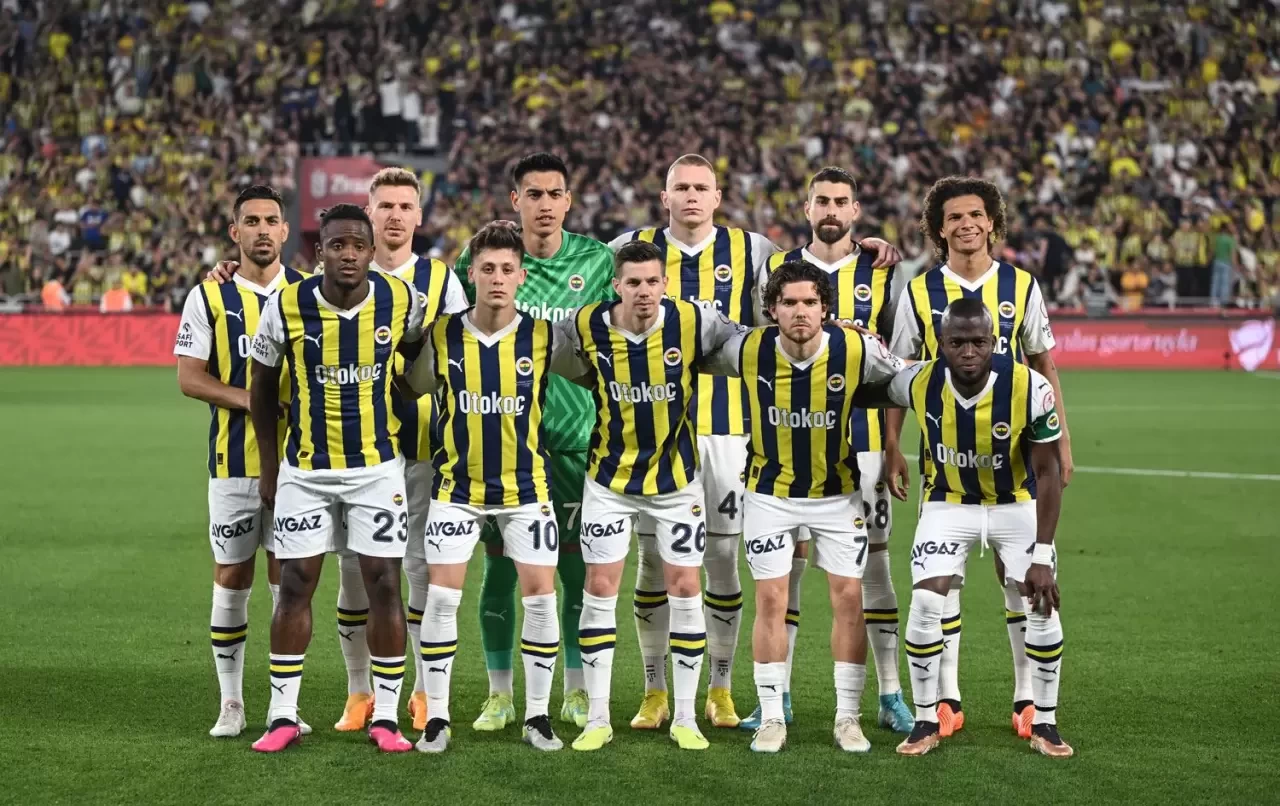 Fenerbahçe, Avrupa'da çeyrek final için sahaya çıkıyor