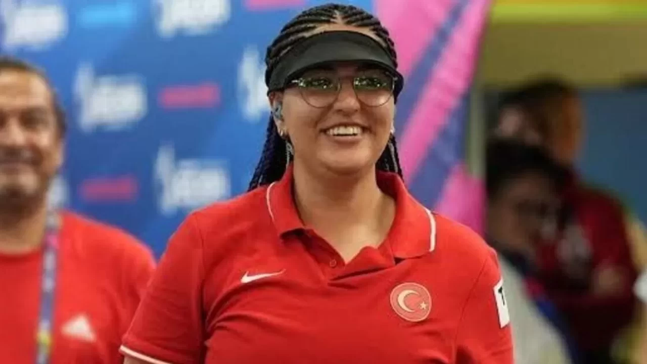 Bakan Bak’tan Şevval İlayda Tarhan için tebrik mesajı