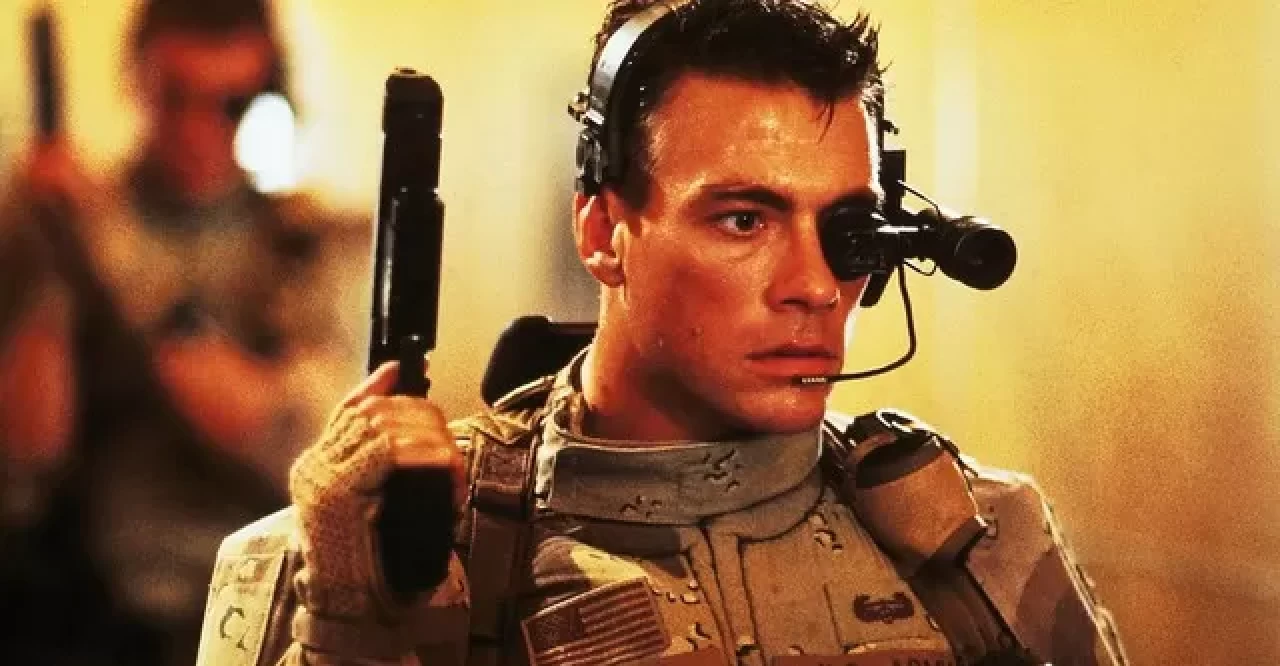 Evrenin Askerleri Filminin Konusu ve Oyuncu Kadrosu